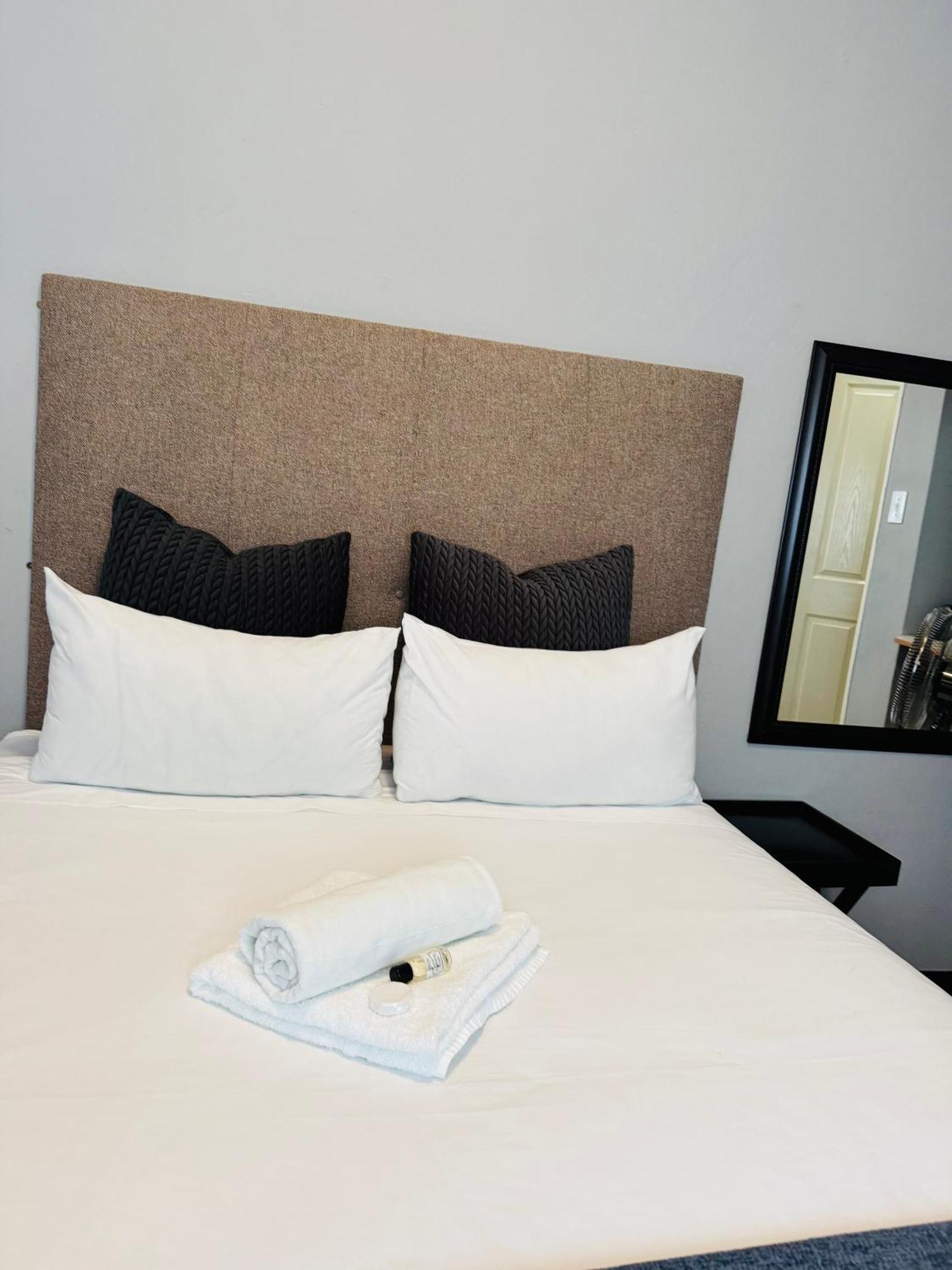 The Mon Bed & Breakfast Maseru Exterior photo